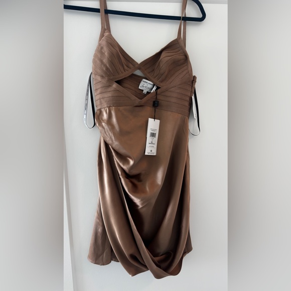 DRAPED CUTOUT MINI DRESS size 6 Brand New with Tags never worn - Picture 7 of 11